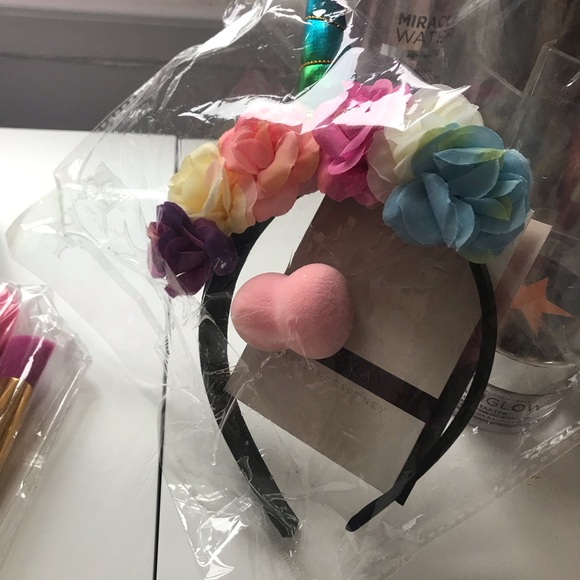 Tarte Make Believe In Yourself Bundle! 🦄 SOLD!!!! - Picture 6 of 8